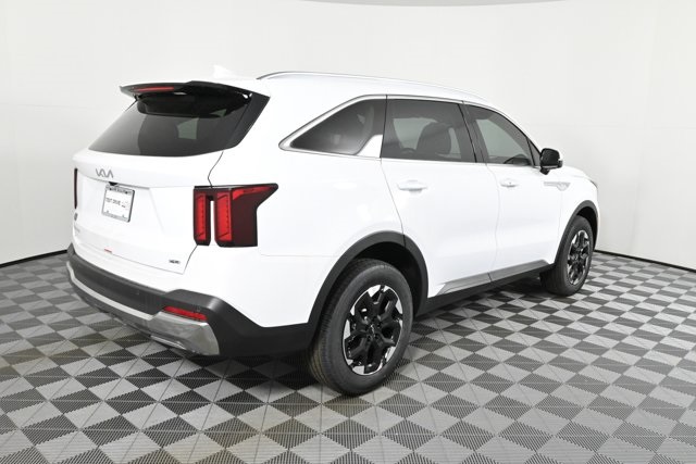 new 2025 Kia Sorento car, priced at $37,048