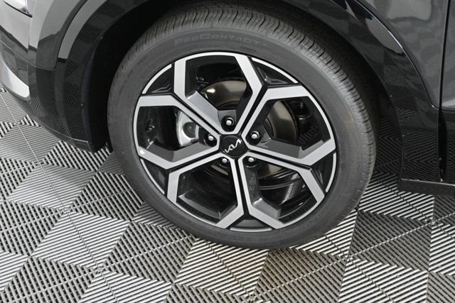 new 2025 Kia Niro car, priced at $32,200