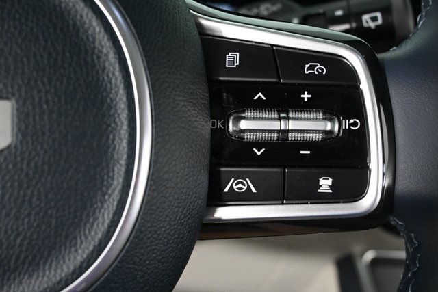 used 2025 Kia Carnival car, priced at $43,655