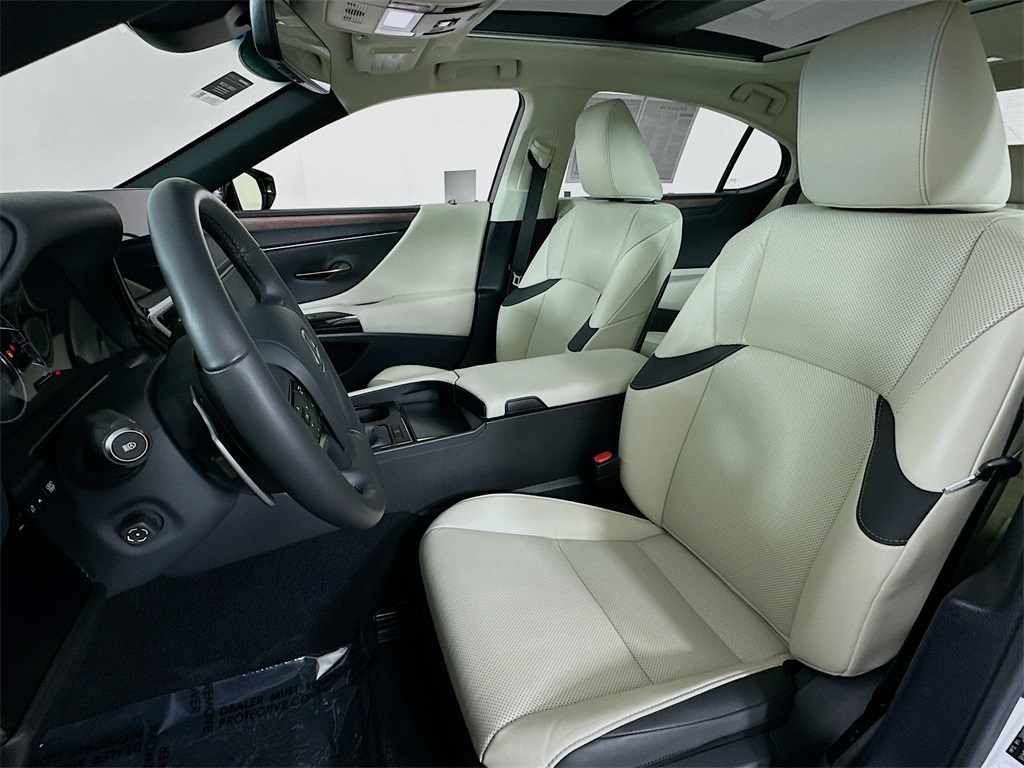 used 2024 Lexus ES car, priced at $42,890
