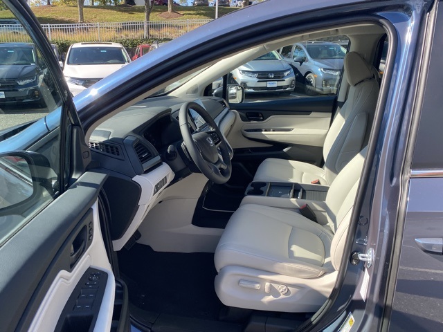 new 2026 Honda Odyssey car, priced at $42,076