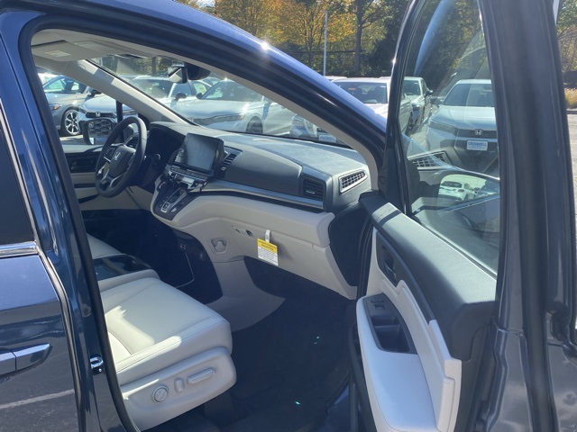 new 2026 Honda Odyssey car, priced at $42,076