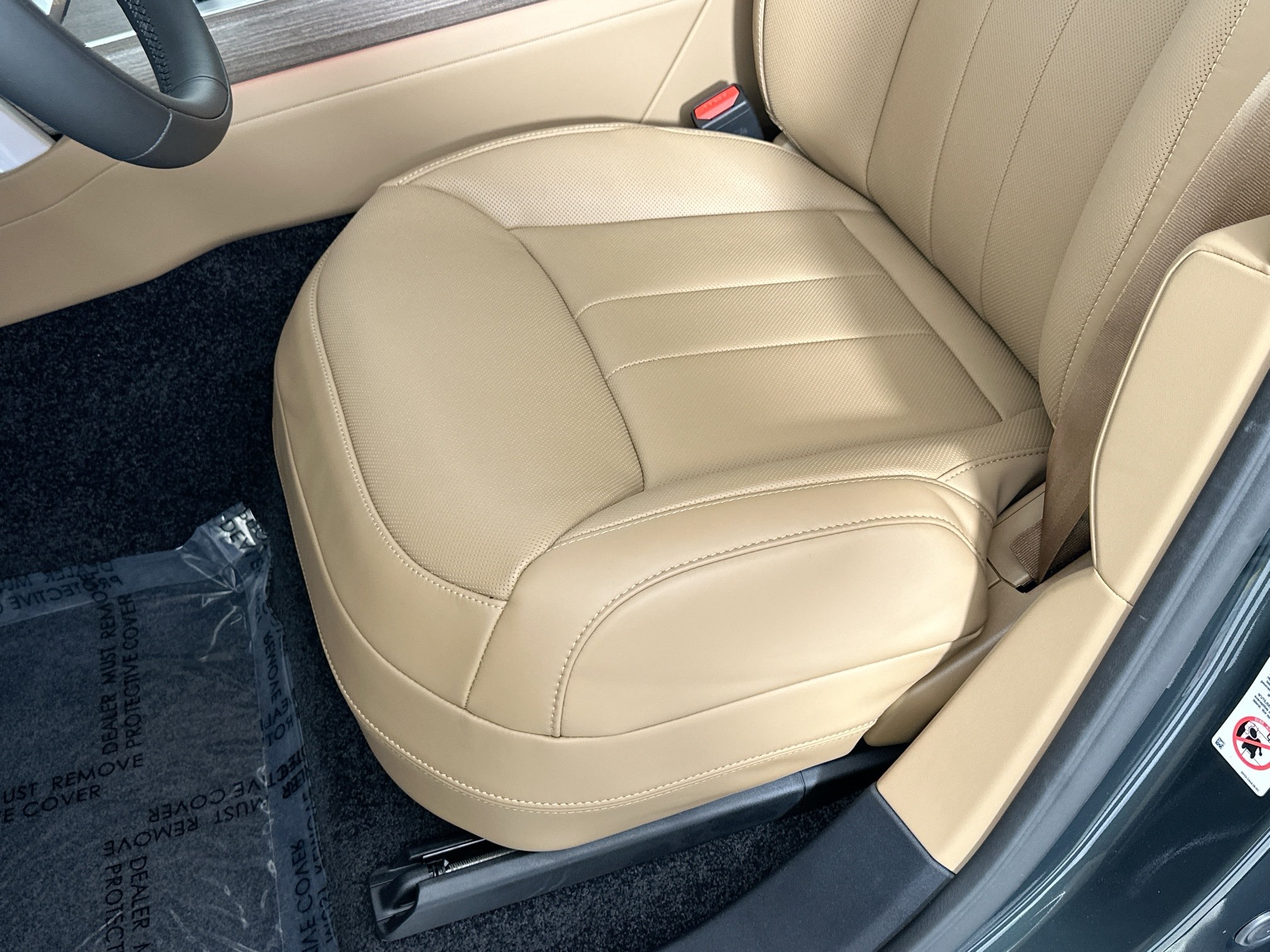 new 2025 Land Rover Range Rover car, priced at $142,130