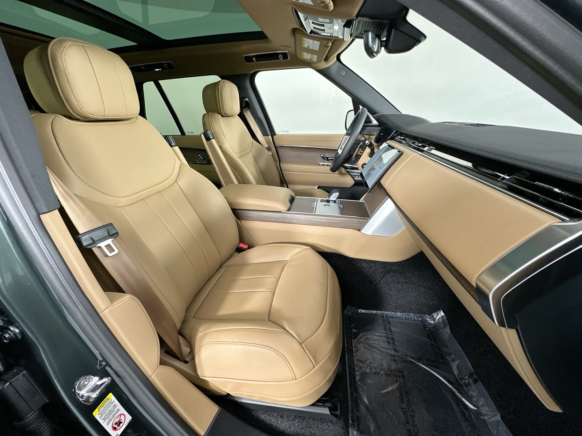 new 2025 Land Rover Range Rover car, priced at $142,130