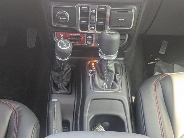 new 2025 Jeep Wrangler car, priced at $57,590