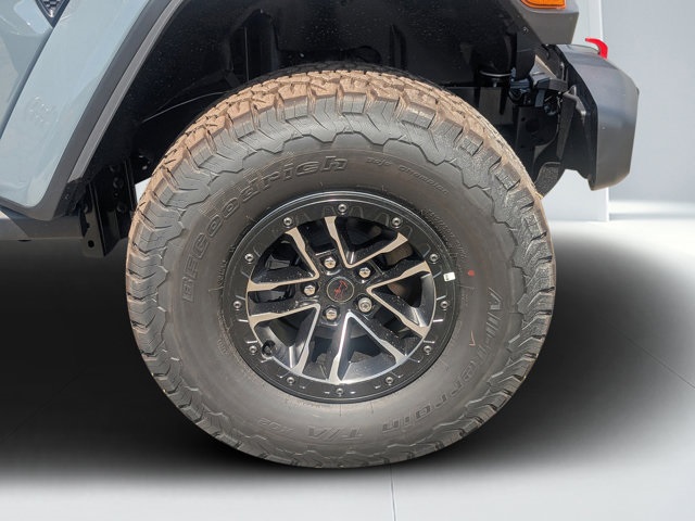 new 2025 Jeep Wrangler car, priced at $57,590