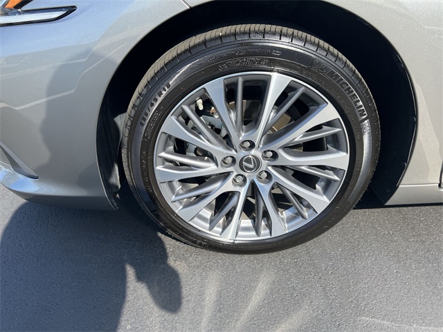 used 2021 Lexus ES car, priced at $35,940