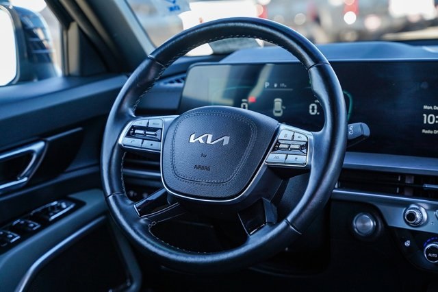 used 2023 Kia Telluride car, priced at $34,892