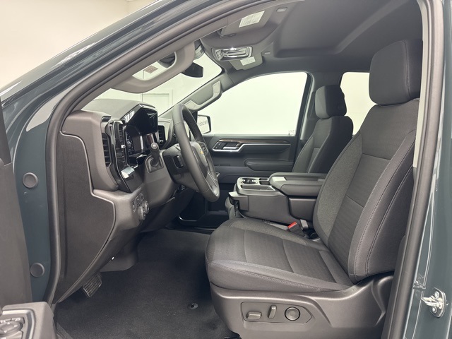new 2025 Chevrolet Silverado 1500 car, priced at $47,990