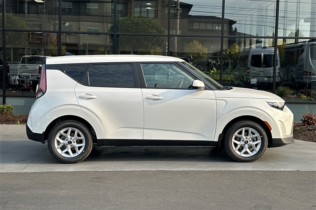 new 2025 Kia Soul car, priced at $22,865
