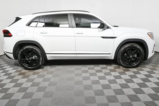 new 2026 Volkswagen Atlas Cross Sport car, priced at $54,567