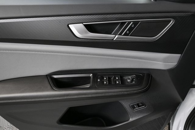 new 2026 Volkswagen Atlas Cross Sport car, priced at $54,567