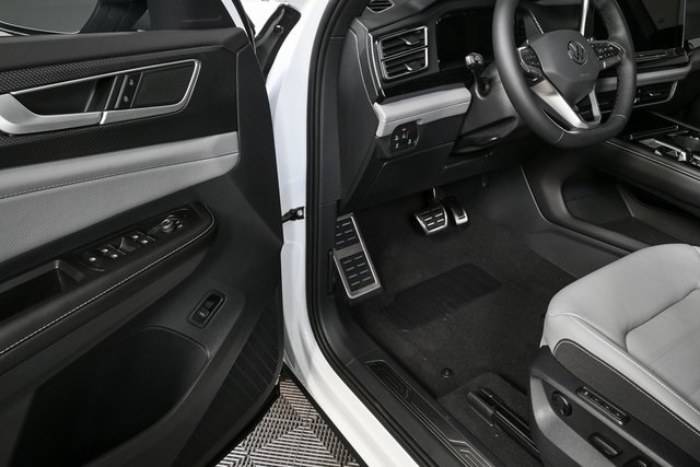 new 2026 Volkswagen Atlas Cross Sport car, priced at $54,567