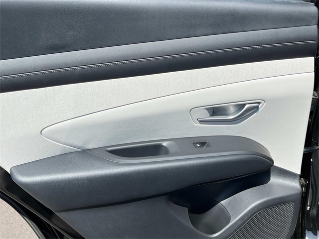 new 2025 Hyundai Tucson Hybrid car, priced at $33,440