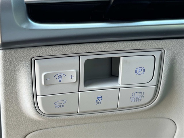 new 2025 Hyundai Tucson Hybrid car, priced at $33,440