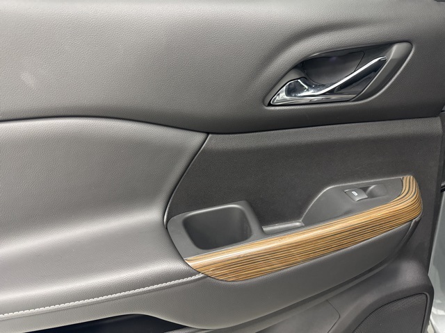 used 2023 GMC Acadia car, priced at $28,988