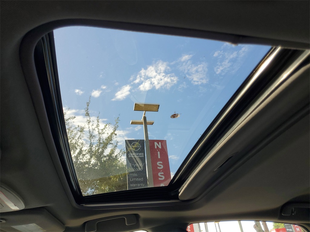 used 2021 Toyota Avalon Hybrid car, priced at $26,495