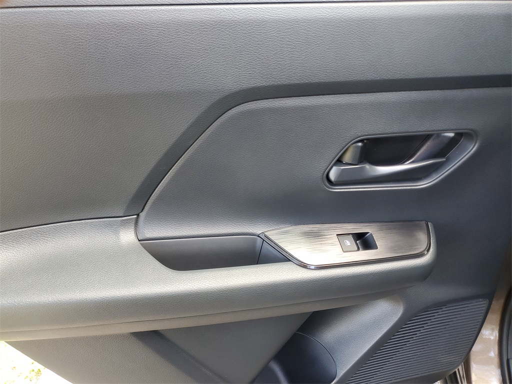 used 2025 Nissan Kicks car