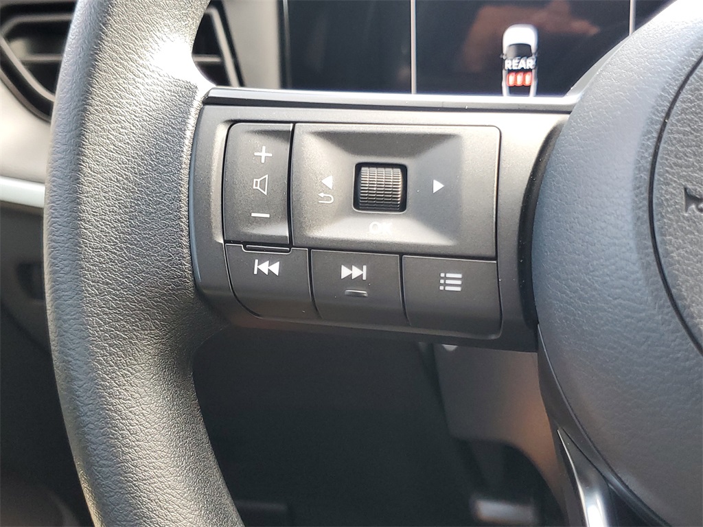 used 2025 Nissan Kicks car