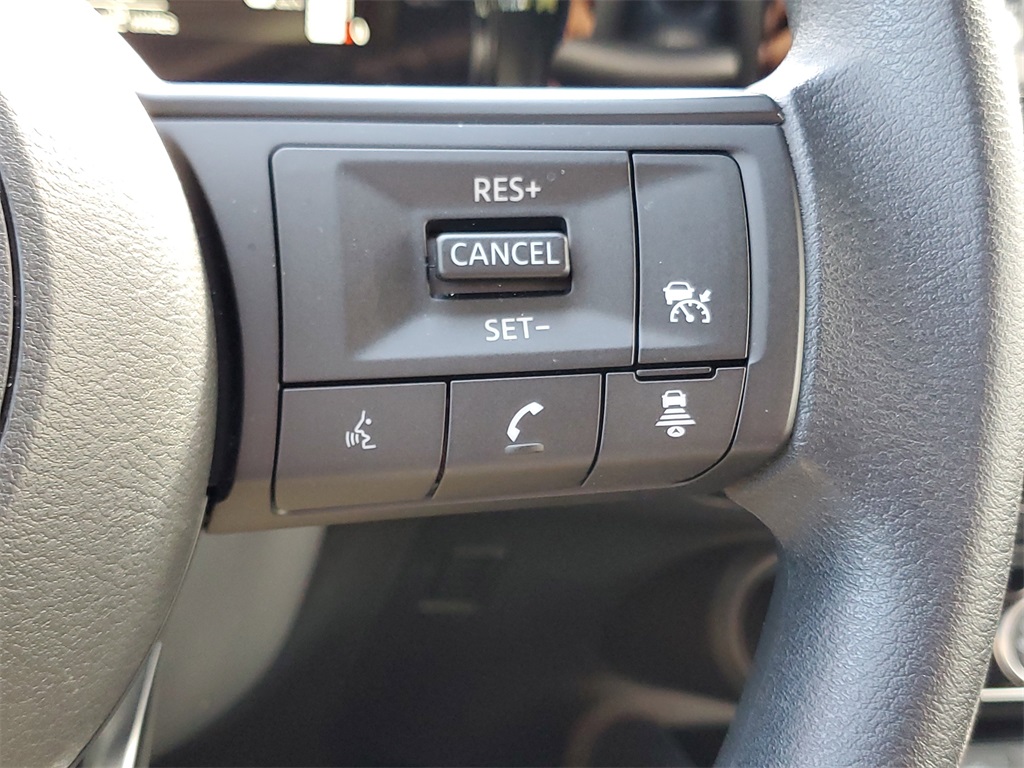 used 2025 Nissan Kicks car