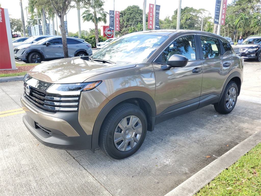 used 2025 Nissan Kicks car