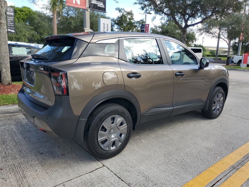 used 2025 Nissan Kicks car