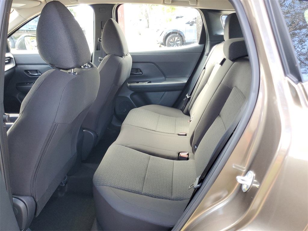 used 2025 Nissan Kicks car