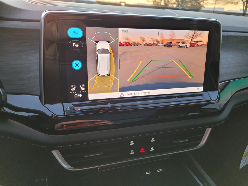 new 2025 Volkswagen Atlas car, priced at $48,348