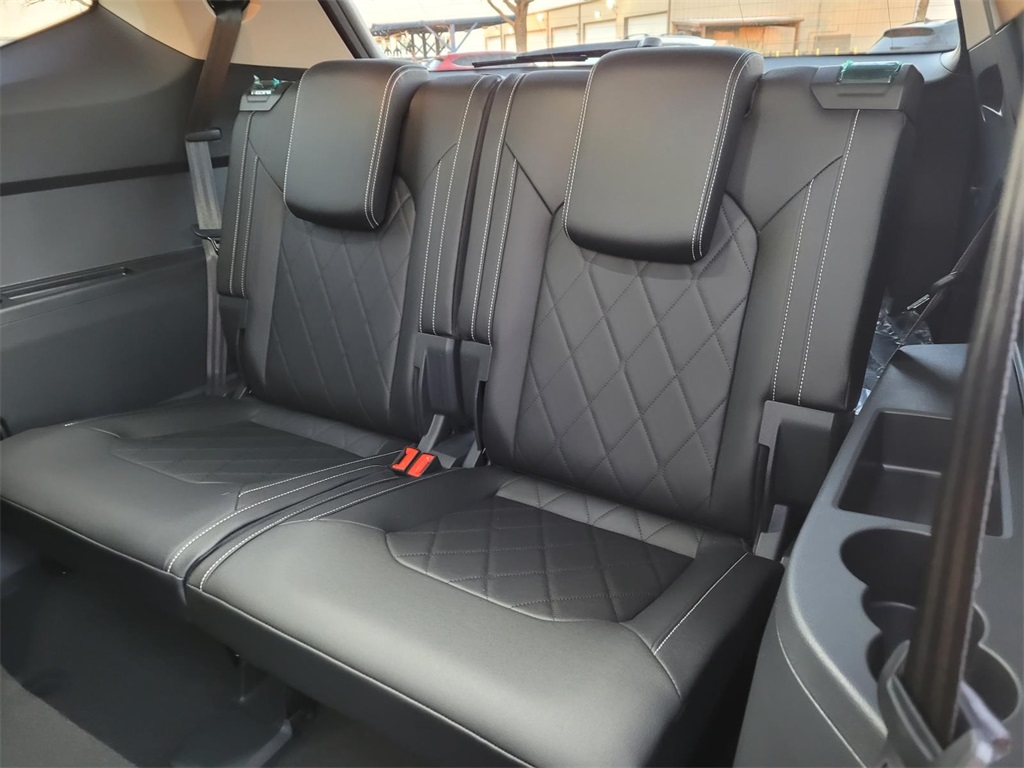 new 2025 Volkswagen Atlas car, priced at $48,348