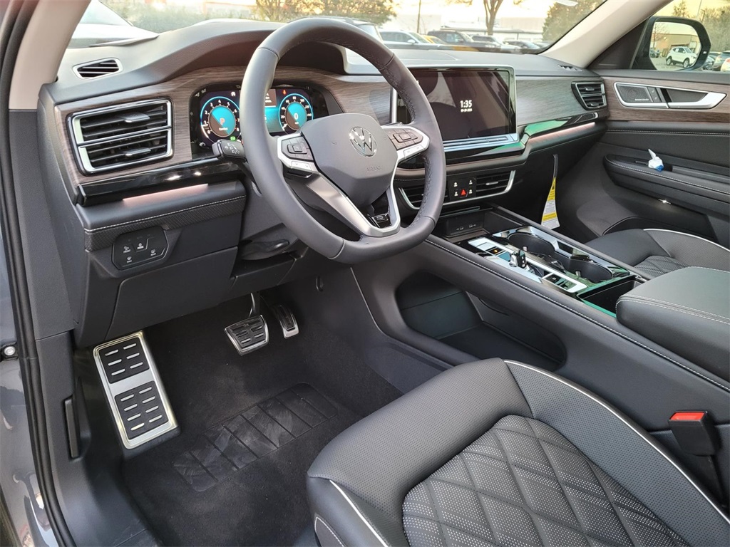 new 2025 Volkswagen Atlas car, priced at $48,348