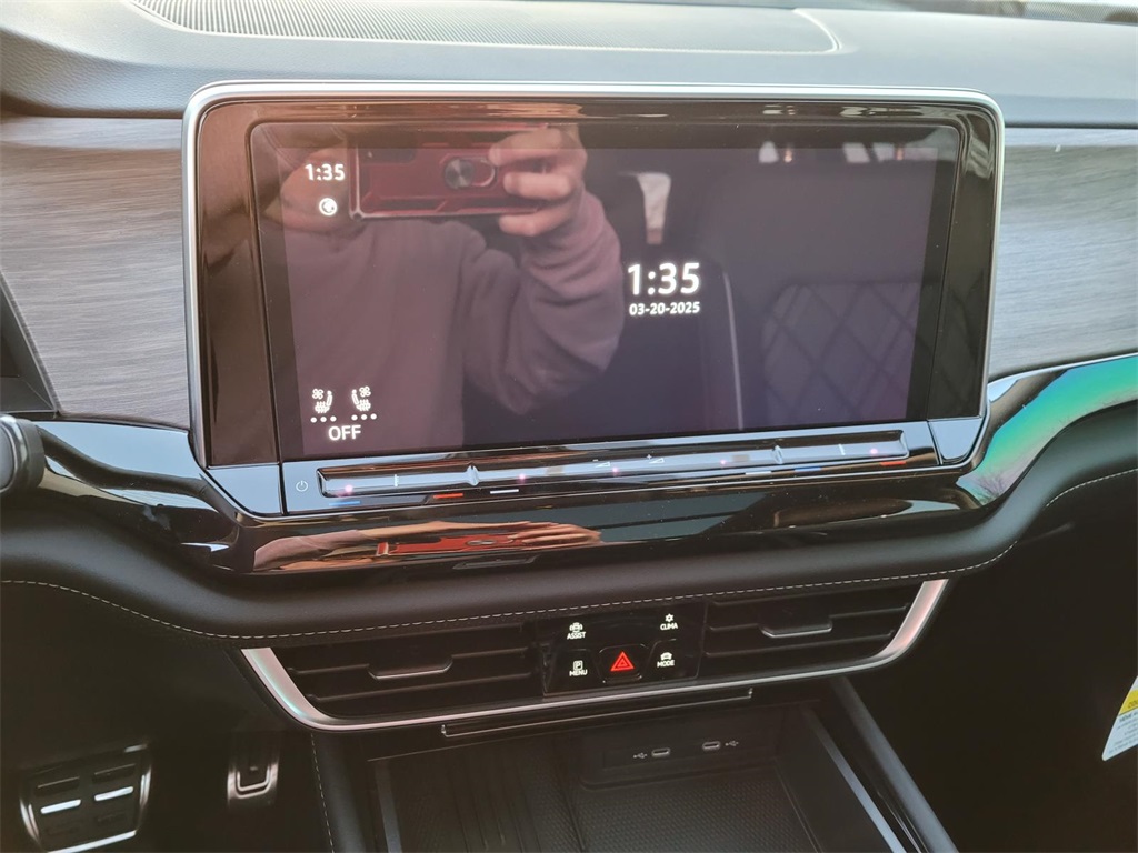 new 2025 Volkswagen Atlas car, priced at $48,348