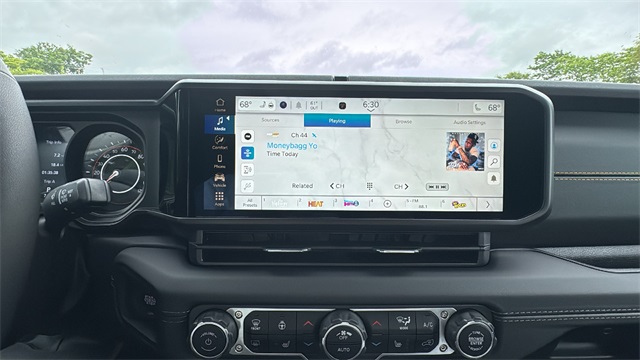 new 2025 Jeep Gladiator car, priced at $46,907