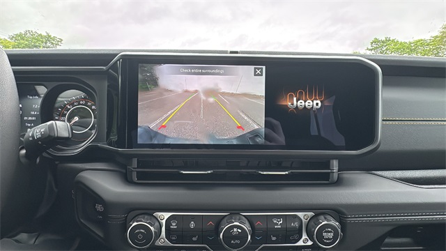 new 2025 Jeep Gladiator car, priced at $46,907