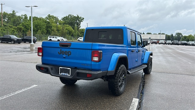 new 2025 Jeep Gladiator car, priced at $46,907