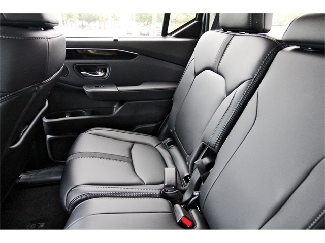 new 2025 Honda Pilot car, priced at $49,008