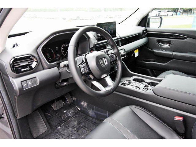 new 2025 Honda Pilot car, priced at $49,008