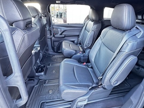 new 2025 Toyota Sienna car