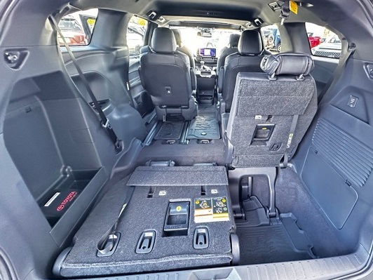 new 2025 Toyota Sienna car