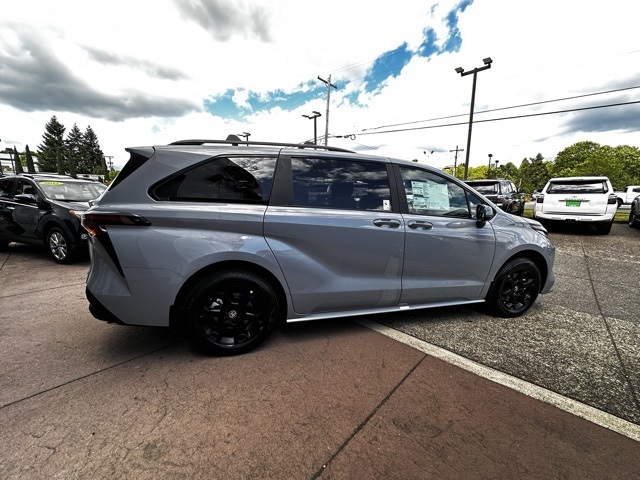 new 2025 Toyota Sienna car