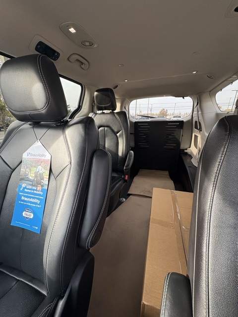 used 2022 Chrysler Pacifica car, priced at $55,903