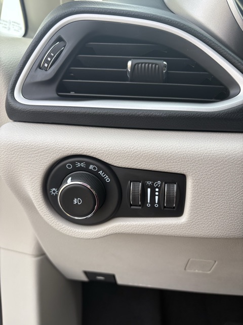 used 2022 Chrysler Pacifica car, priced at $55,903