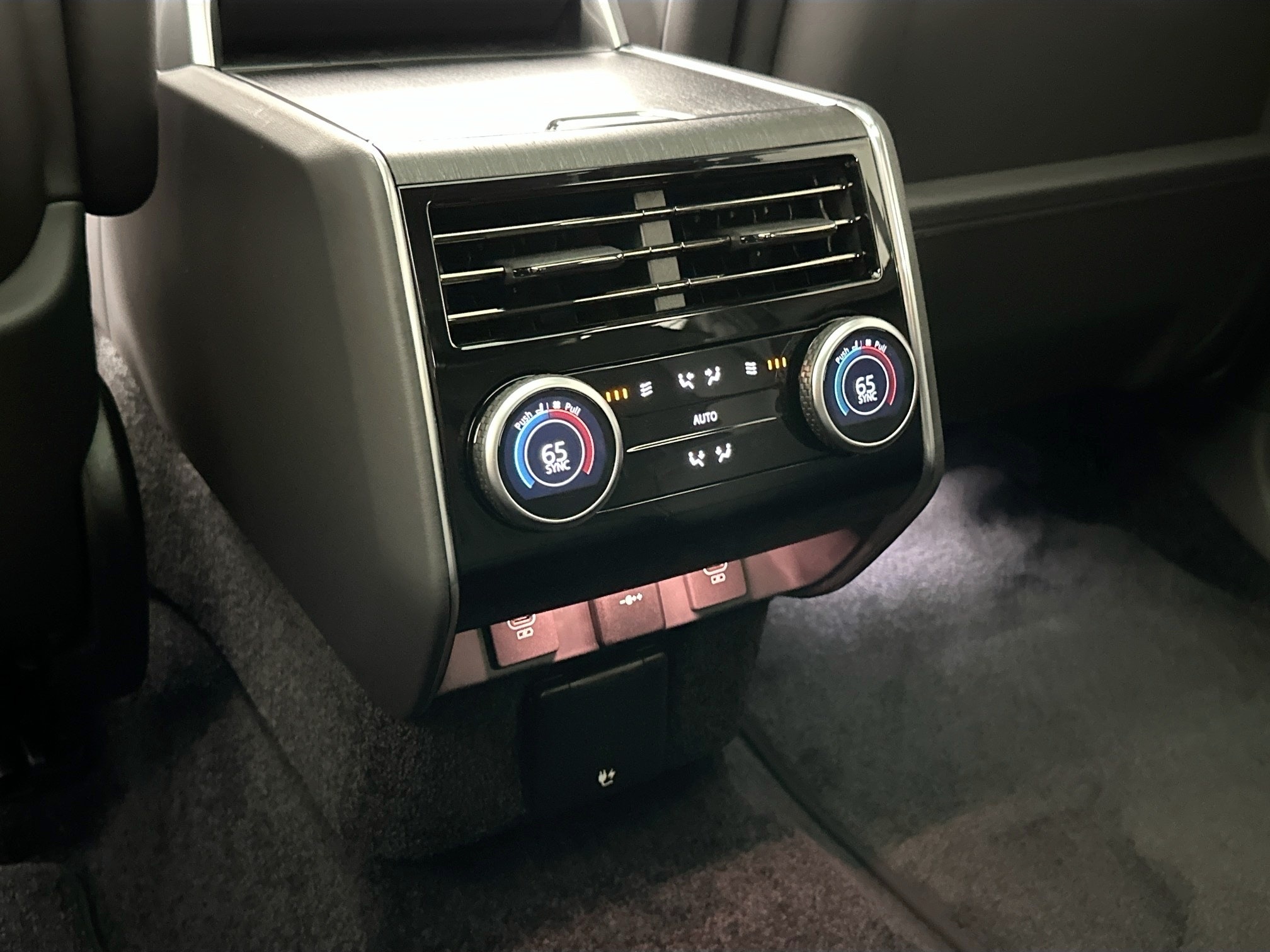 new 2025 Land Rover Range Rover car, priced at $182,180