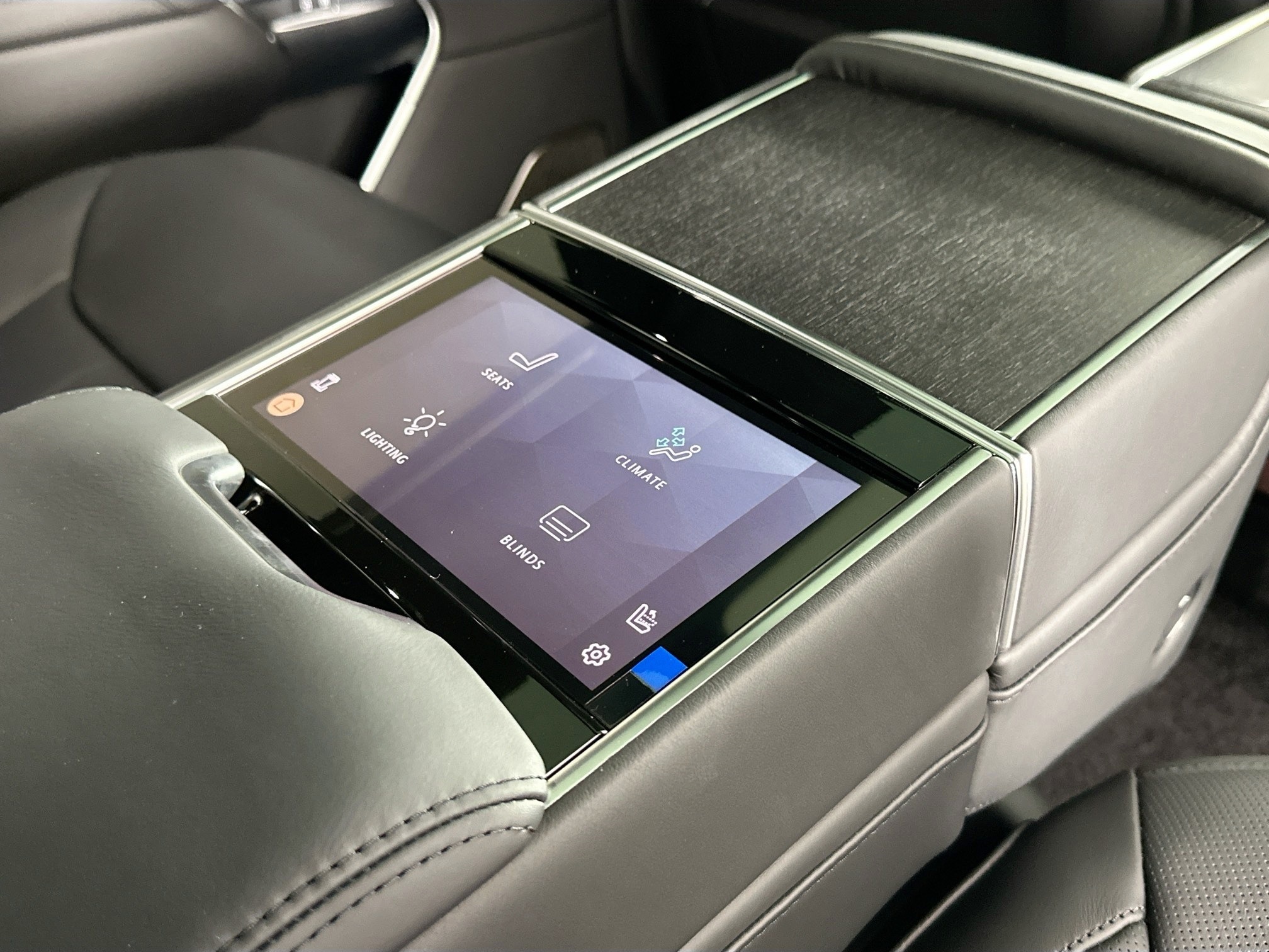 new 2025 Land Rover Range Rover car, priced at $182,180