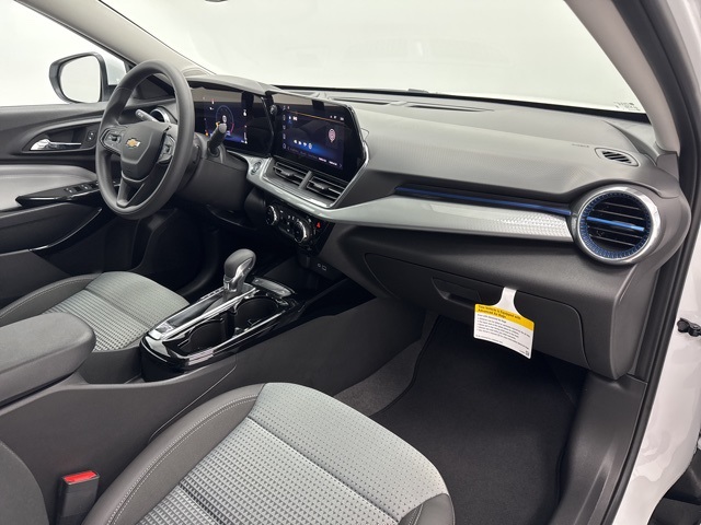 new 2025 Chevrolet Trax car, priced at $23,500