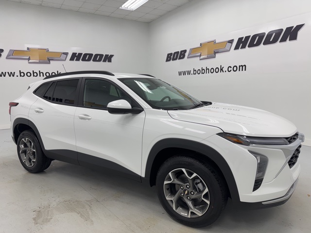 new 2025 Chevrolet Trax car, priced at $23,500