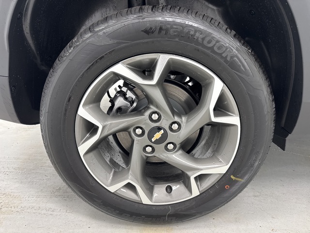 new 2025 Chevrolet Trax car, priced at $23,500