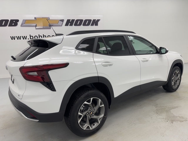 new 2025 Chevrolet Trax car, priced at $23,500