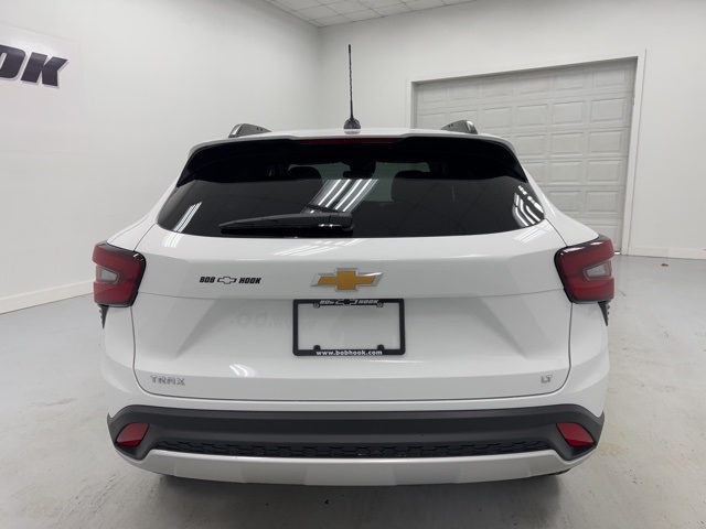 new 2025 Chevrolet Trax car, priced at $23,500