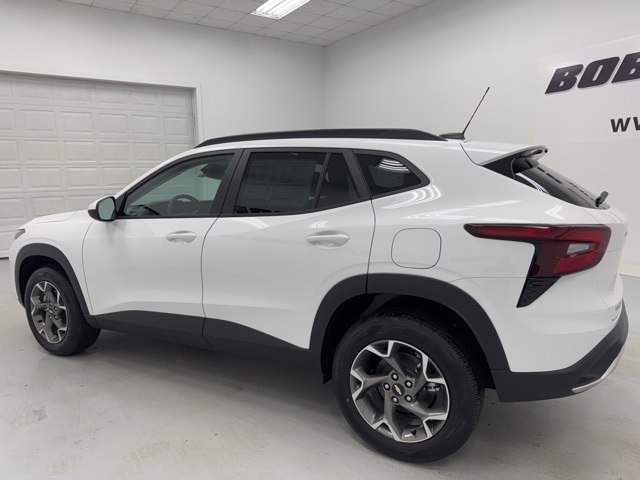 new 2025 Chevrolet Trax car, priced at $23,500