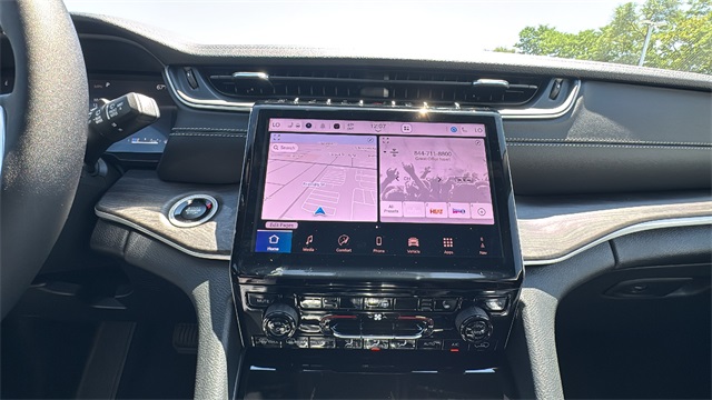 new 2025 Jeep Grand Cherokee car, priced at $44,494